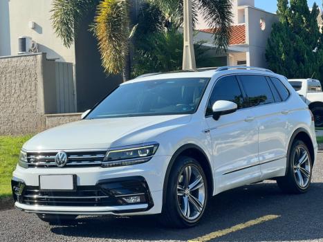 VOLKSWAGEN Tiguan 2.0 16V 4P TSI R-LINE TURBO AUTOMÁTICO TIPTRONIC, Foto 4