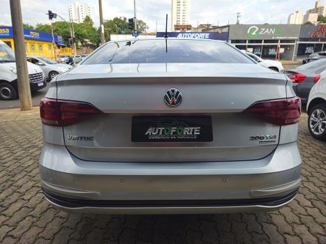 VOLKSWAGEN Virtus 1.0 4P 200 TSI FLEX COMFORTLINE AUTOM�TICO, Foto 4