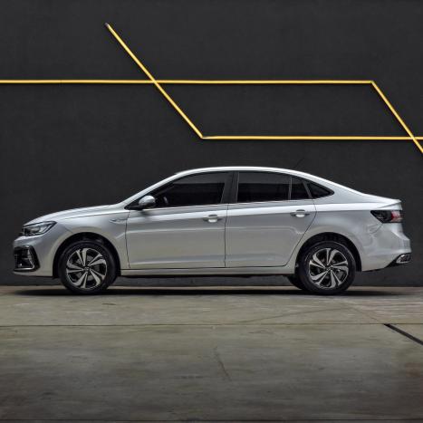 VOLKSWAGEN Virtus 1.0 4P 200 TSI FLEX COMFORTLINE AUTOM�TICO, Foto 3