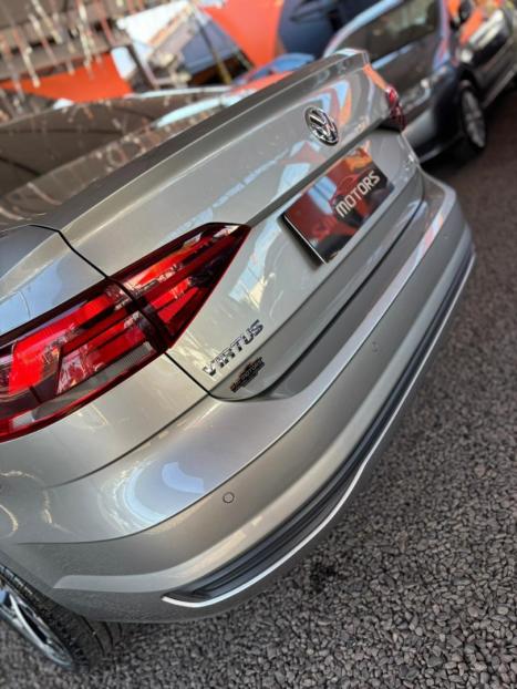 VOLKSWAGEN Virtus 1.0 4P 200 TSI FLEX COMFORTLINE AUTOM�TICO, Foto 9