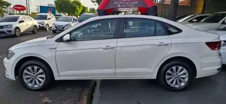 VOLKSWAGEN Virtus 1.0 4P 200 TSI FLEX COMFORTLINE AUTOM�TICO, Foto 4