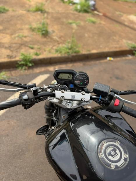 YAMAHA Fazer 600 N, Foto 3
