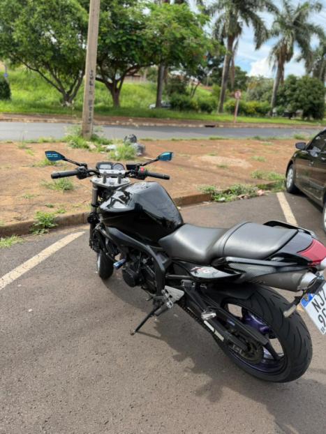 YAMAHA Fazer 600 N, Foto 4