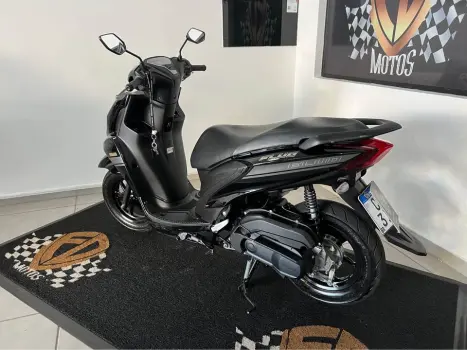 YAMAHA Fluo 125 ABS, Foto 6