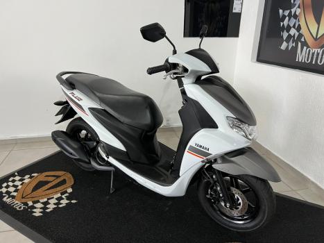 YAMAHA Fluo 125 ABS, Foto 2