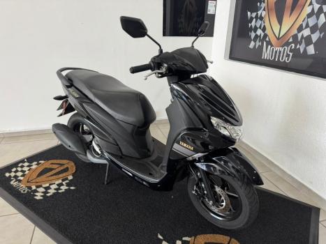 YAMAHA Fluo 125 ABS, Foto 2