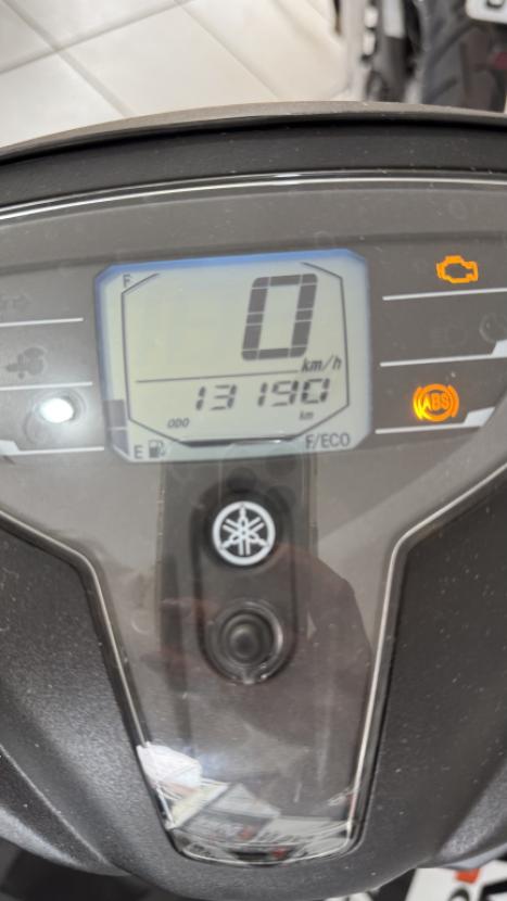 YAMAHA Fluo 125 ABS, Foto 3