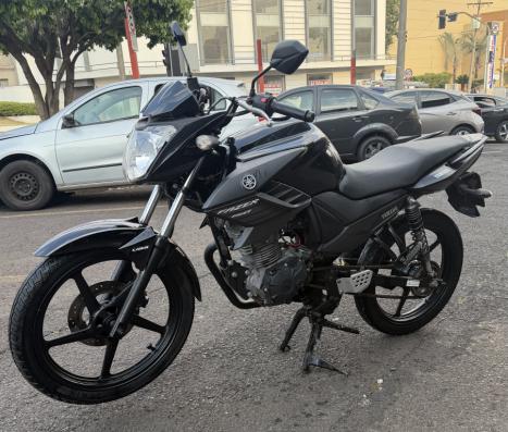 YAMAHA FZ 15 Fazer ABS, Foto 1