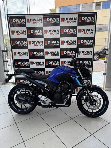 YAMAHA FZ 25 250 Fazer Flex , Foto 1
