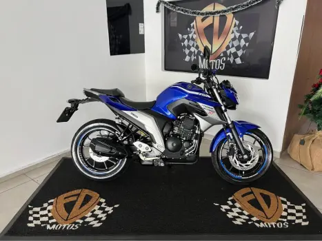 YAMAHA FZ 25 250 Fazer Flex , Foto 1