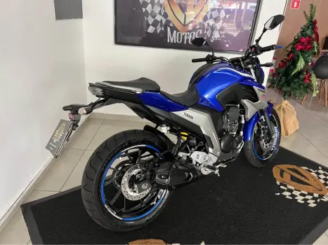 YAMAHA FZ 25 250 Fazer Flex , Foto 4