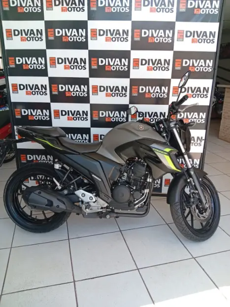 YAMAHA FZ 25 250 Fazer Flex , Foto 1