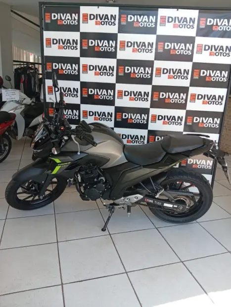 YAMAHA FZ 25 250 Fazer Flex , Foto 3