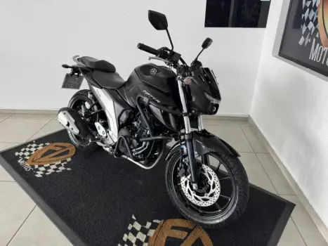 YAMAHA FZ 25 250 Fazer Flex , Foto 2