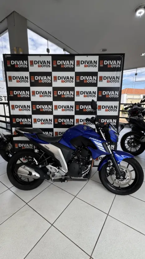 YAMAHA FZ 25 250 Fazer Flex , Foto 1