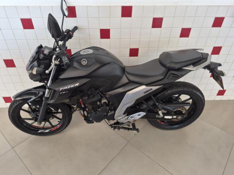 YAMAHA FZ 25 250 Fazer Flex , Foto 4
