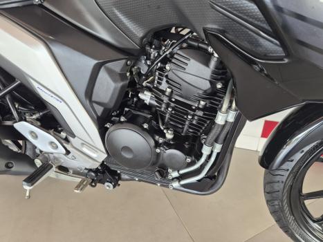 YAMAHA FZ 25 250 Fazer Flex , Foto 4