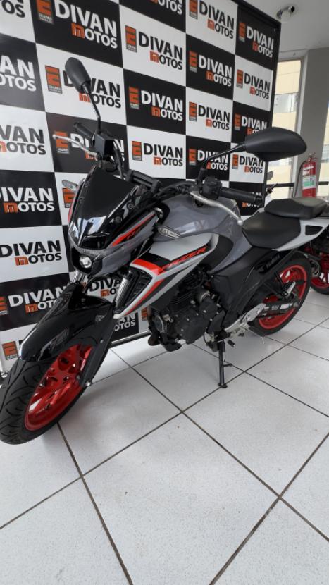 YAMAHA FZ 25 250 Fazer Flex , Foto 4
