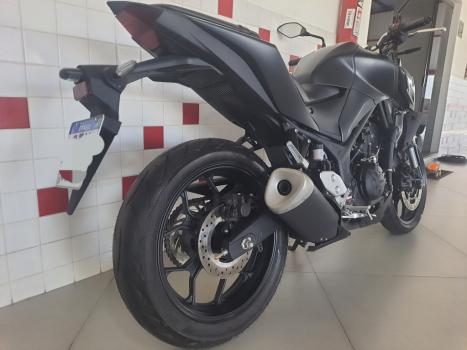 YAMAHA MT-03 300 ABS, Foto 4 YAMAHA MT-03 300 ABS, Foto 4