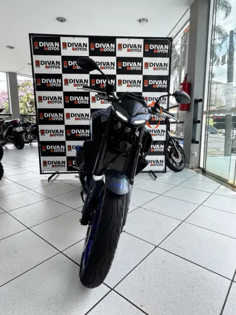 YAMAHA MT-03 300 ABS, Foto 5