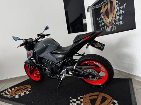 YAMAHA MT-03 300 ABS, Foto 6