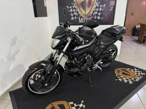 YAMAHA MT-03 300 ABS, Foto 3