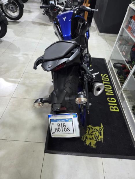 YAMAHA MT-03 300 ABS, Foto 4