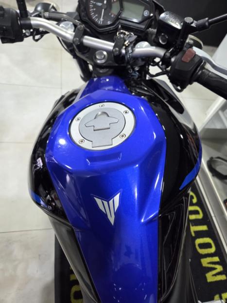 YAMAHA MT-03 300 ABS, Foto 6