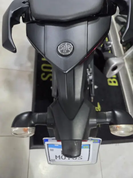 YAMAHA MT-03 300 ABS, Foto 8