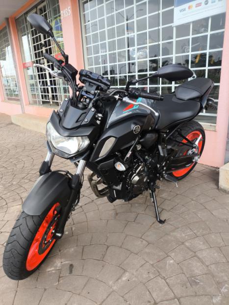 YAMAHA MT-07 700 ABS, Foto 5