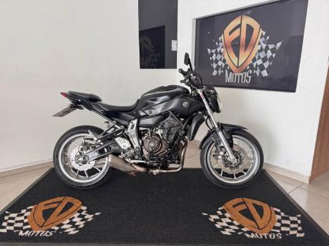 YAMAHA MT-07 700 ABS, Foto 1
