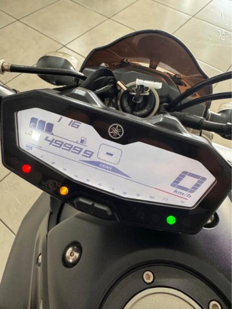 YAMAHA MT-07 700 ABS, Foto 9
