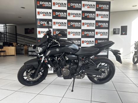 YAMAHA MT-07 700 ABS, Foto 1