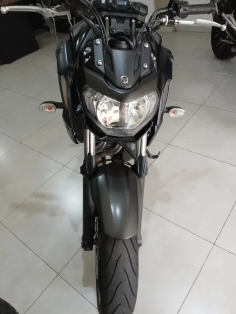 YAMAHA MT-07 700 ABS, Foto 11