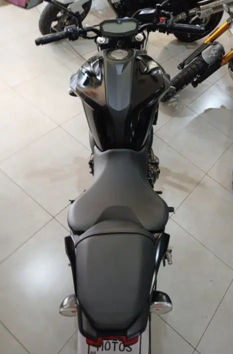 YAMAHA MT-07 700 ABS, Foto 16