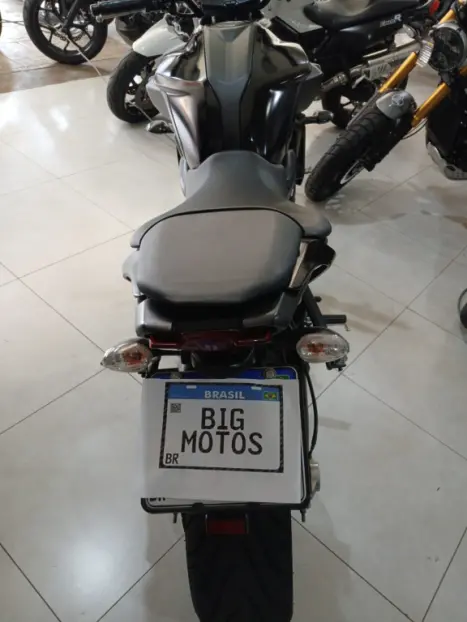 YAMAHA MT-07 700 ABS, Foto 17