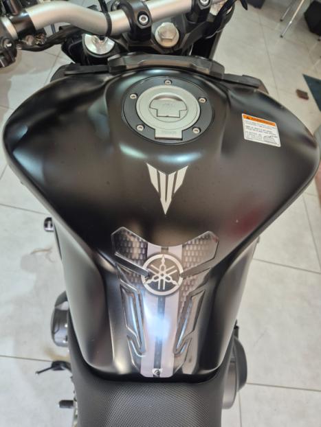 YAMAHA MT-09 850 ABS, Foto 4