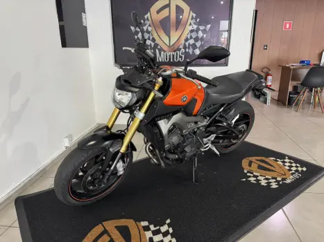 YAMAHA MT-09 850 ABS, Foto 3
