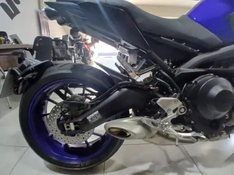YAMAHA MT-09 850 ABS, Foto 4