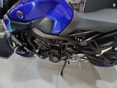 YAMAHA MT-09 850 ABS, Foto 5
