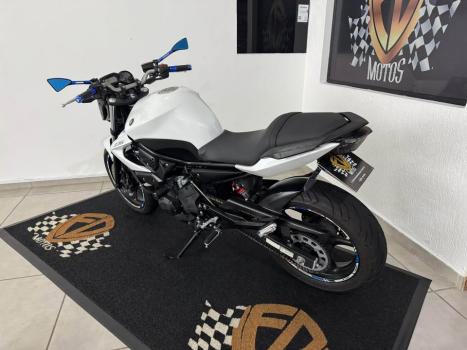 YAMAHA XJ6 600 N, Foto 4