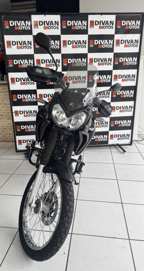 YAMAHA XTZ 250 TENER, Foto 4