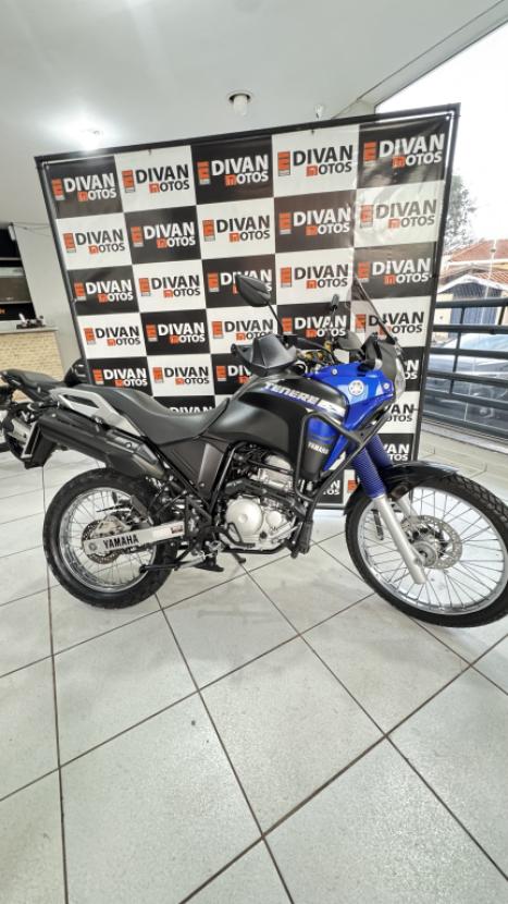 YAMAHA XTZ 250 TENER�, Foto 1