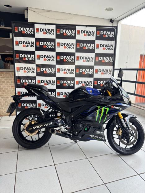 YAMAHA YZF R3 300 ABS, Foto 1