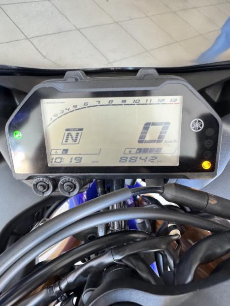 YAMAHA YZF R3 320 ABS, Foto 3