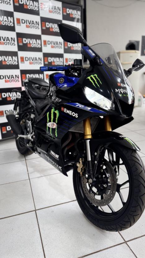 YAMAHA YZF R3 320 ABS, Foto 3