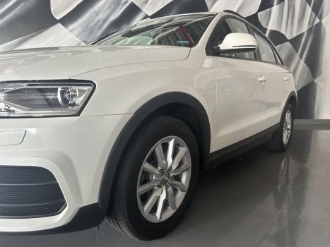 AUDI Q3 1.4 4P TFSI AMBIENTE S-TRONIC AUTOMTICO, Foto 4