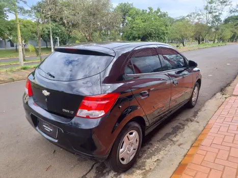 CHEVROLET Onix Hatch 1.0 4P FLEX LT, Foto 7