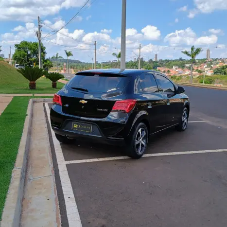 CHEVROLET Onix Hatch 1.4 4P FLEX LT, Foto 9