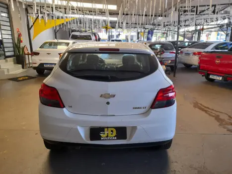 CHEVROLET Onix Hatch 1.4 4P FLEX LT, Foto 6
